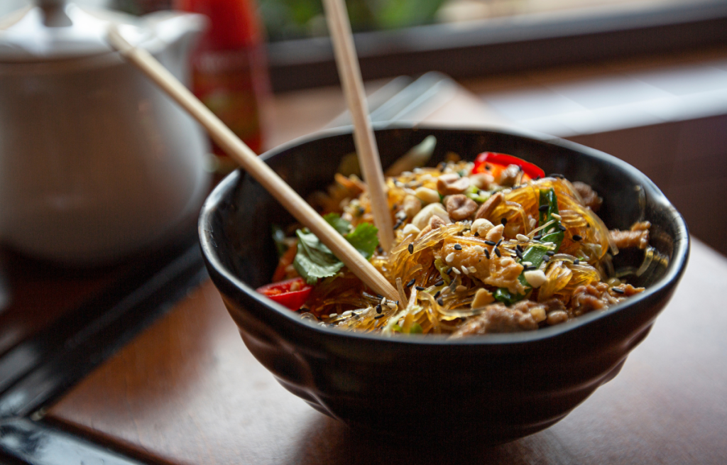 food pairing, spicy thai noodle, beer